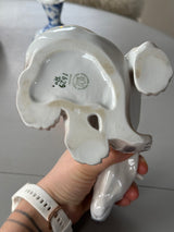 Figur ~ Siddende isbjørn