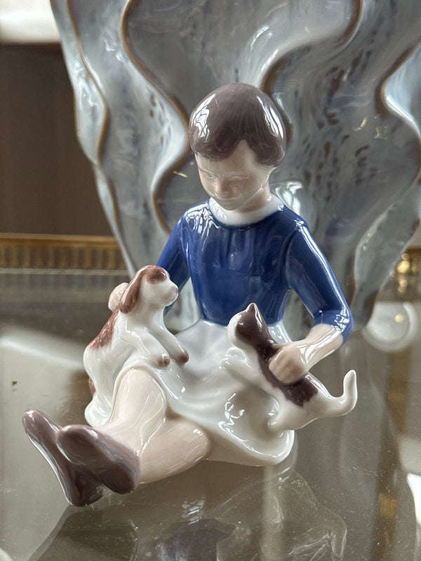 Figur ~ pige med hund hund kat.
