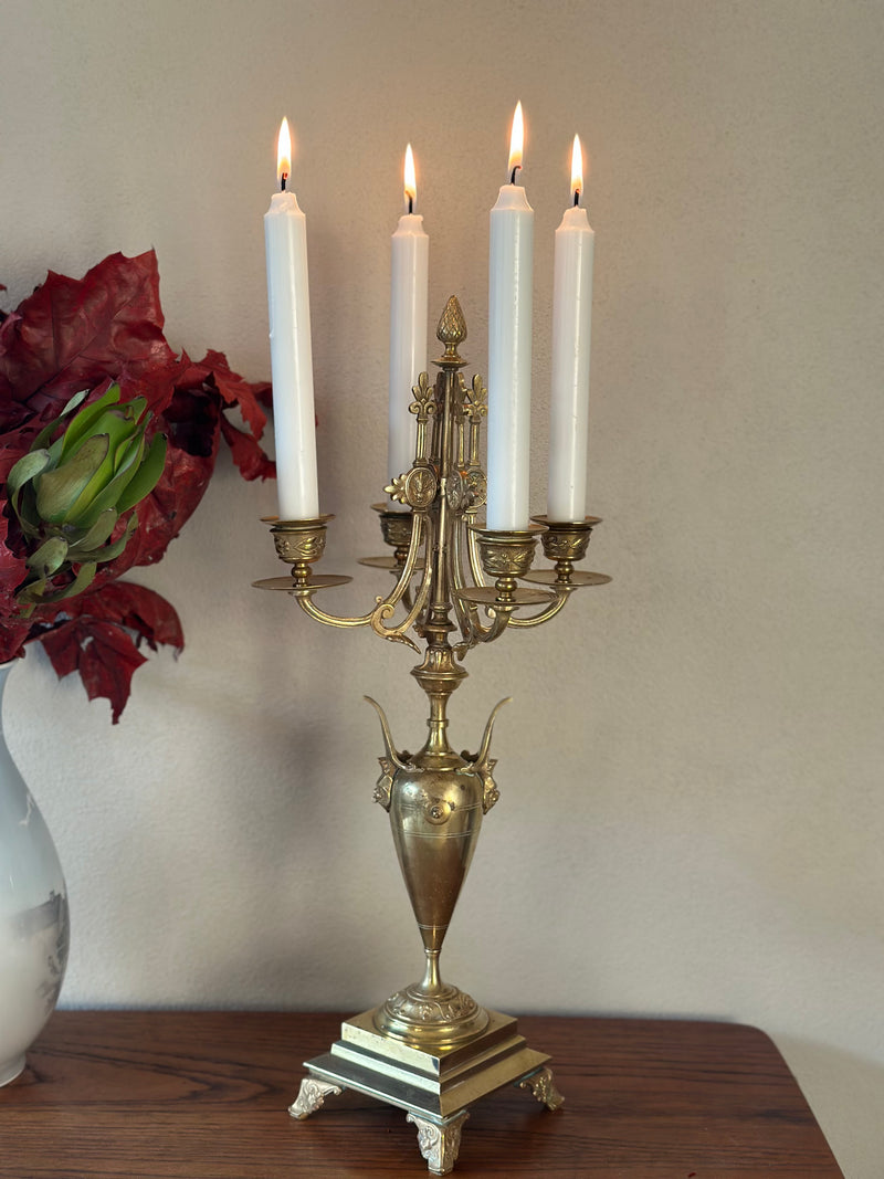 Lysestage ~ 4 kronelys