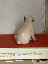 Figur  – Mops hvalp