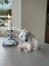 Figur ~ Siddende isbjørn