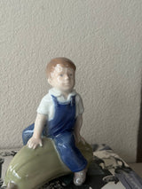 Figur ~ Dreng på græskar