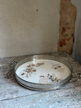 Vintage serveringsfad med tinmontering og blomsterdekor