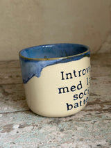 Kop ~ Introvert med lavt socialt batteri