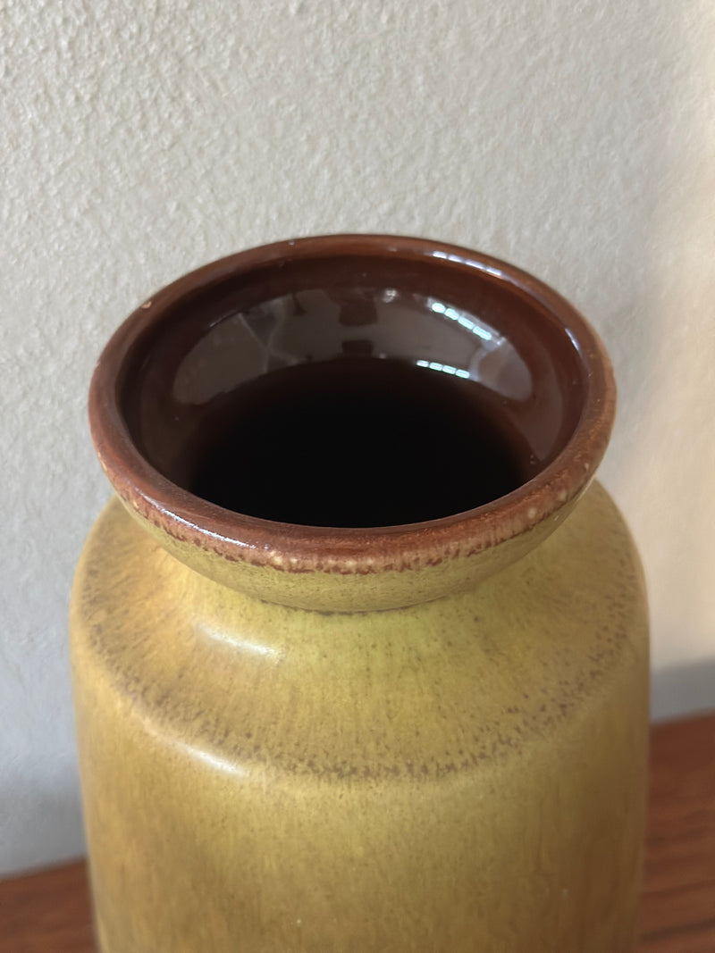 Vase ~ Karrybrun