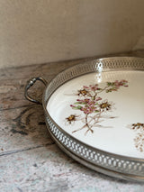 Vintage serveringsfad med tinmontering og blomsterdekor