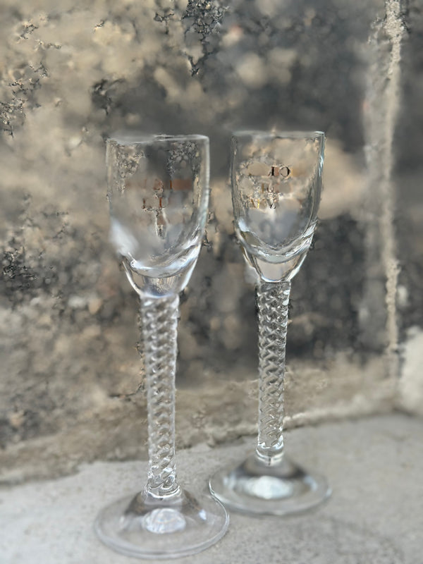 Snaps glas ~ Aalborg jule akavit.