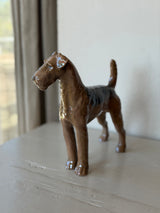 Figur ~ Airedale Terrier.