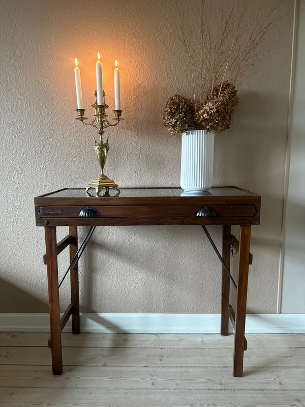 Konsolbord ~ med sættekasse