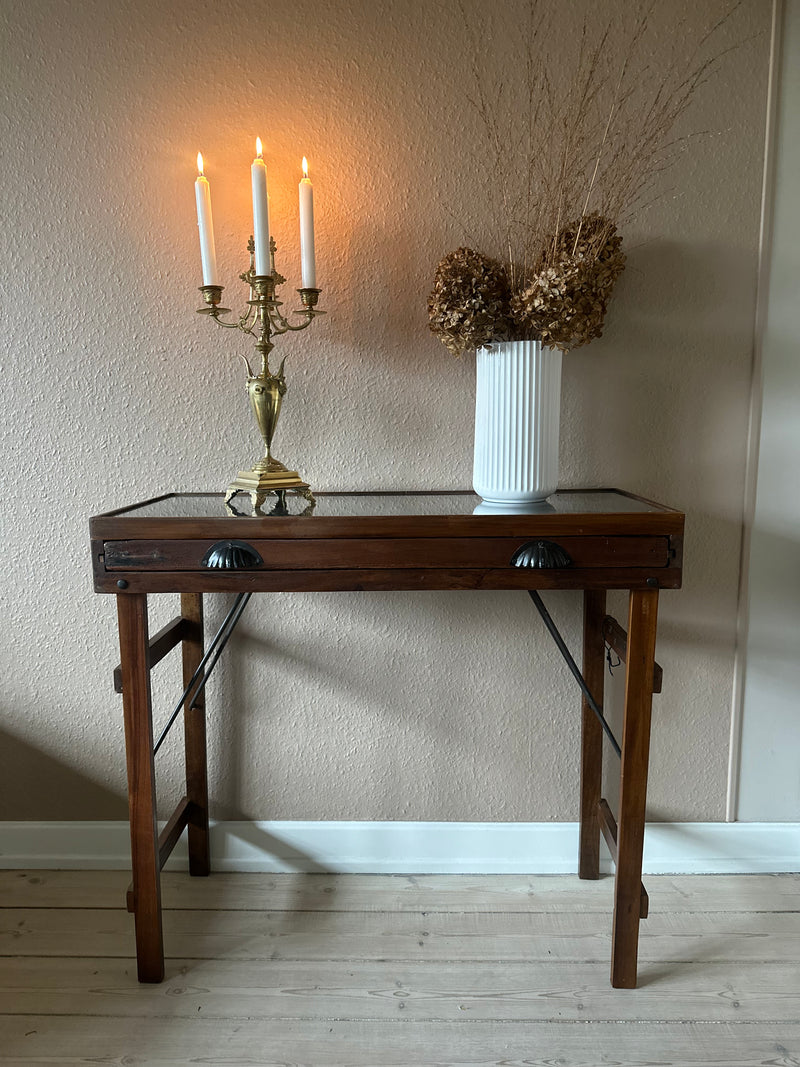 Konsolbord ~ med sættekasse