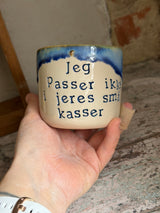 Kop ~ Jeg passer ikke i jeres små kasser
