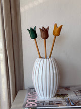 Smukke vintage træ-tulipaner