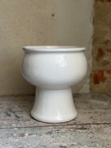 Skøn retro urtepotte / vase med ansigt i hvid keramik