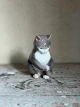 Figur ~ Grå kat