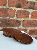 Teak bordskåner