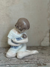 Figur ~ pige med barn