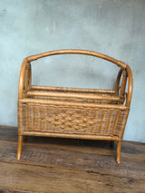 Vintage magasinholder i flet/rattan