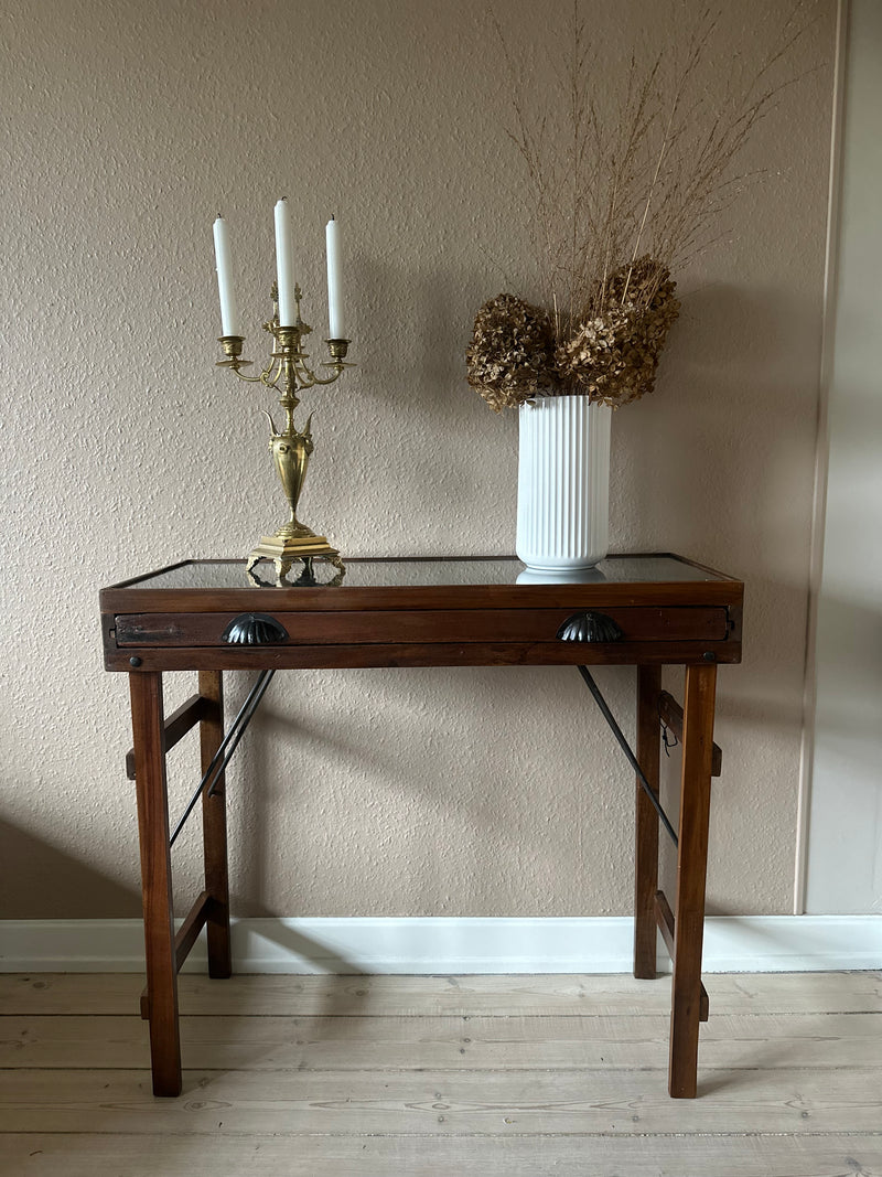Konsolbord ~ med sættekasse