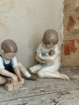 Figur ~ pige med barn