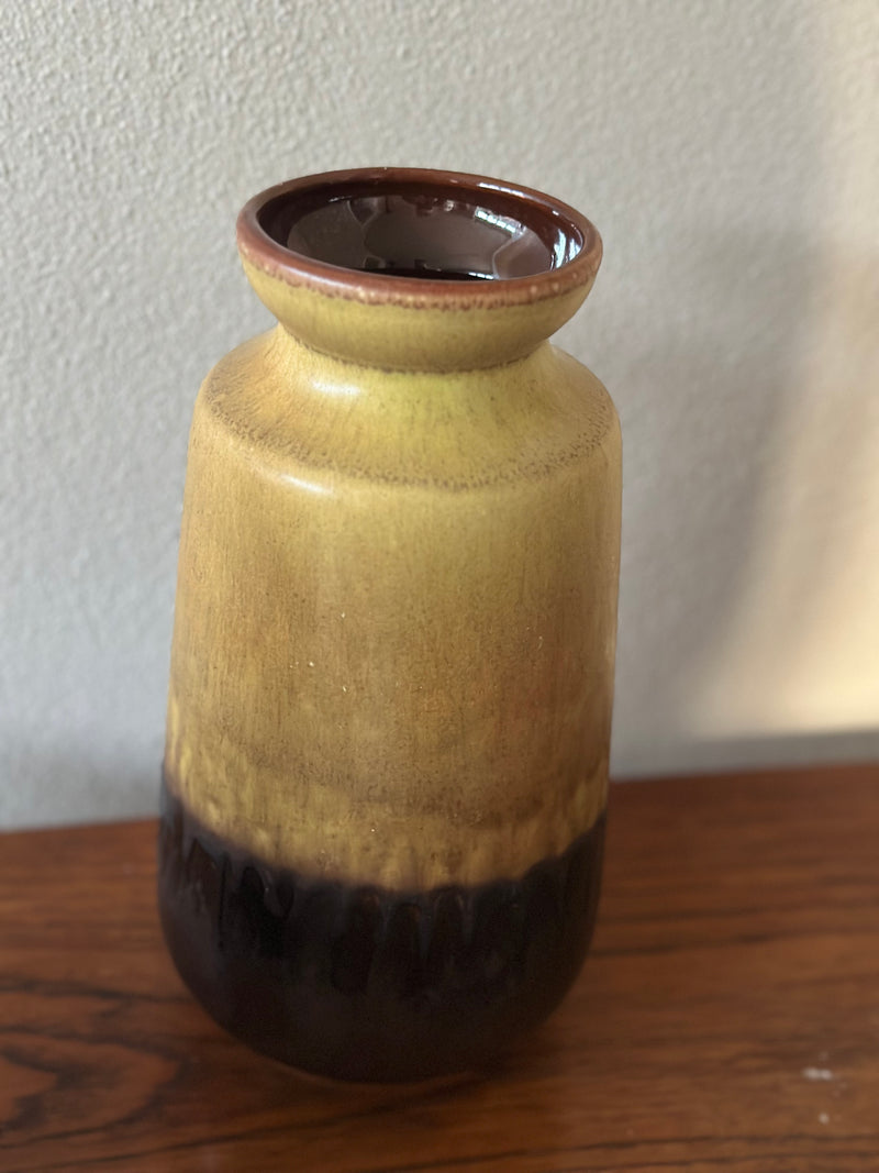 Vase ~ Karrybrun